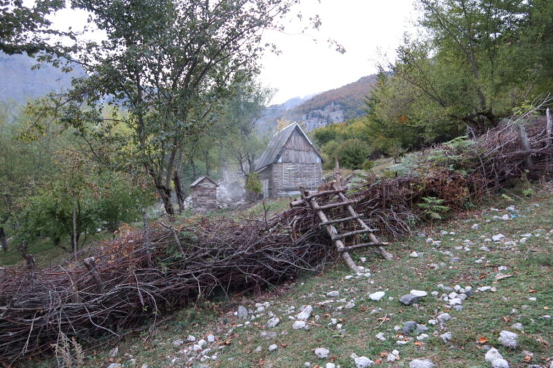 Viaggio trekking Balcani Albania peak of the balkans Theth Valbona Travel hike